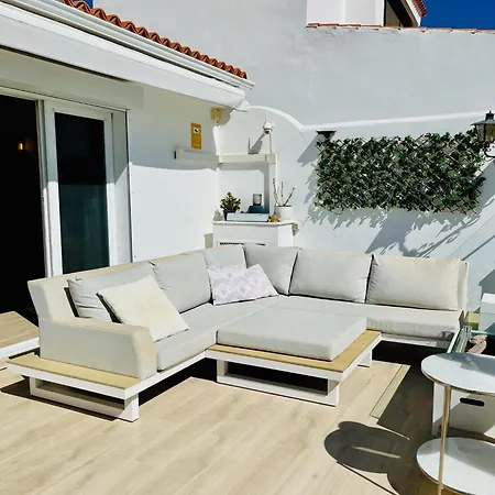 Luxury With Sea View, Private Jacuzzi & Heated Pool