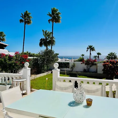 Luxury With Sea View, Private Jacuzzi & Heated Pool Villa San Miguel de Abona