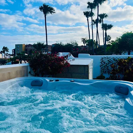 Luxury With Sea View, Private Jacuzzi & Heated Pool