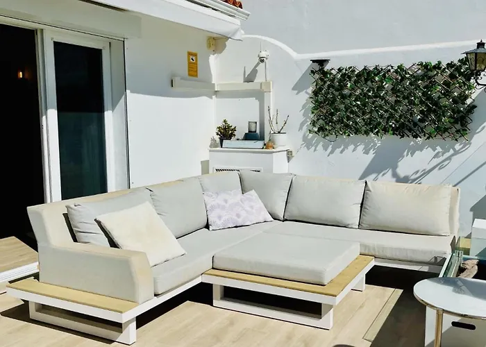 Luxury With Sea View, Private Jacuzzi & Heated Pool