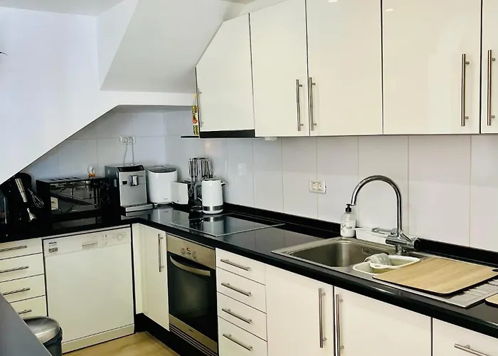 فيلة Luxury With Sea View, Private Jacuzzi & Heated Pool