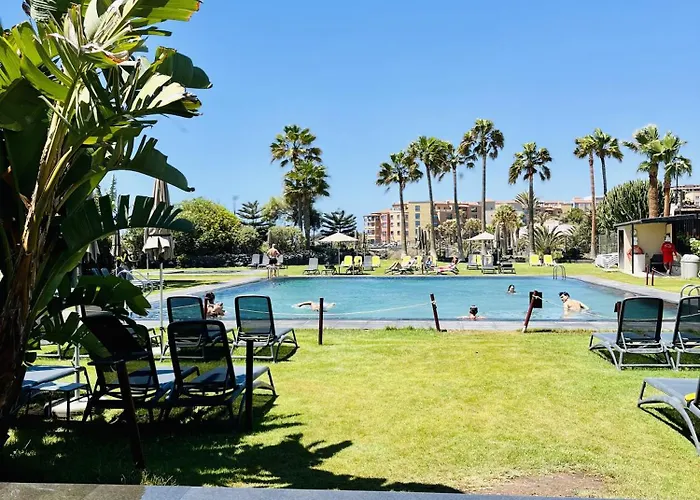 Luxury With Sea View, Private Jacuzzi & Heated Pool فيلة *