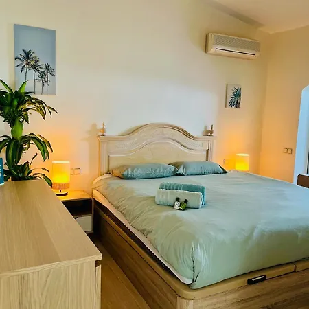 Vila Luxury Villa With Sea View, Private Jacuzzi & Heated Pool *