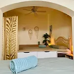 וילה Luxury With Sea View, Private Jacuzzi & Heated Pool *