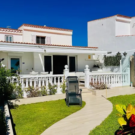Luxury With Sea View, Private Jacuzzi & Heated Pool San Miguel de Abona