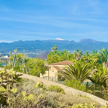 Luxury With Sea View, Private Jacuzzi & Heated Pool