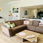 Luxury With Sea View, Private Jacuzzi & Heated Pool