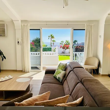 Villa Luxury With Sea View, Private Jacuzzi & Heated Pool San Miguel de Abona