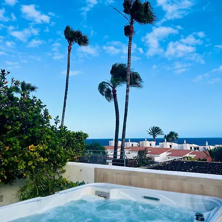 Villa Luxury With Sea View, Private Jacuzzi & Heated Pool San Miguel de Abona