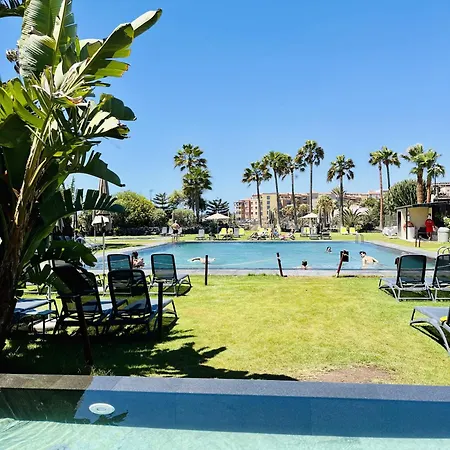 Luxury With Sea View, Private Jacuzzi & Heated Pool Villa *