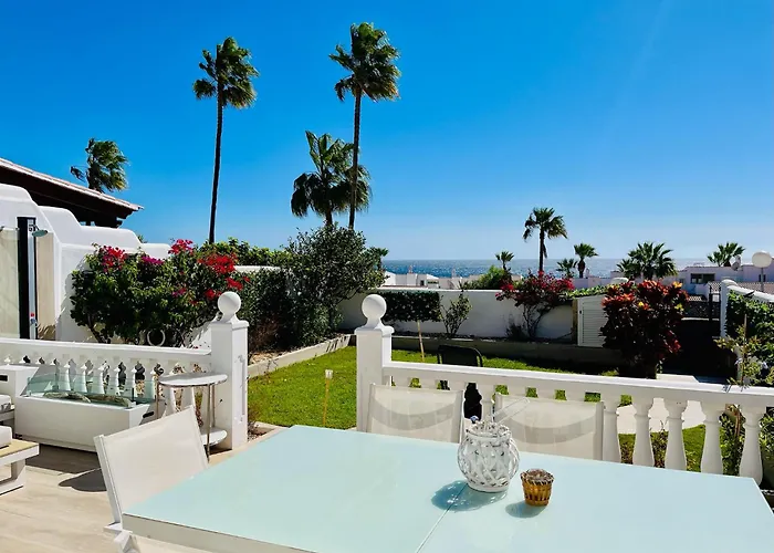 Luxury With Sea View, Private Jacuzzi & Heated Pool Willa San Miguel de Abona