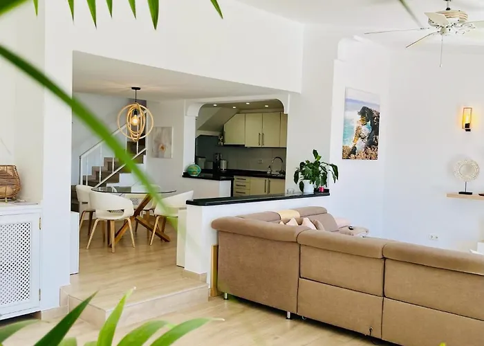 Luxury With Sea View, Private Jacuzzi & Heated Pool Willa San Miguel de Abona