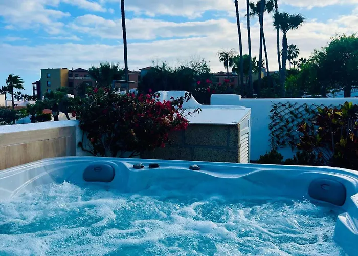 Luxury With Sea View, Private Jacuzzi & Heated Pool